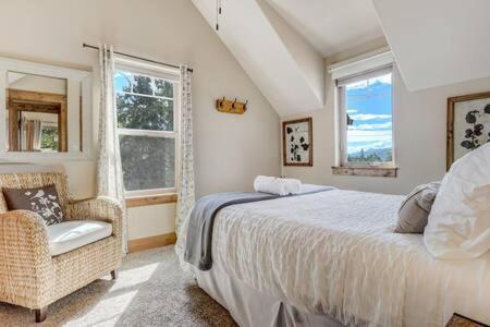 Cabin~Views~Heart Of Town~W&D~Fireplace~Kitchen Woodland Park Bagian luar foto